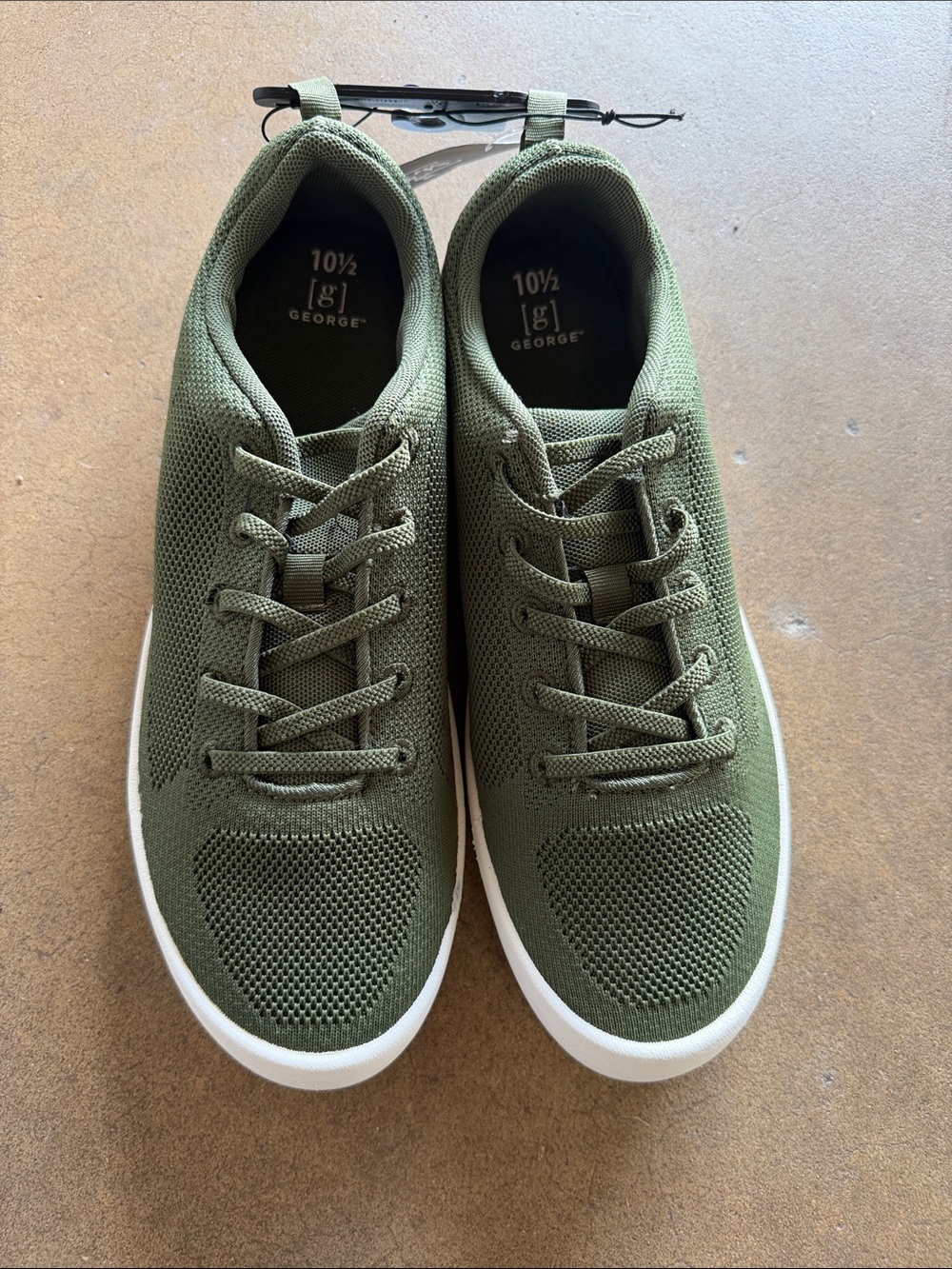 George Olive Green Knit Sneakers. Size 10.5 MENS. NEW